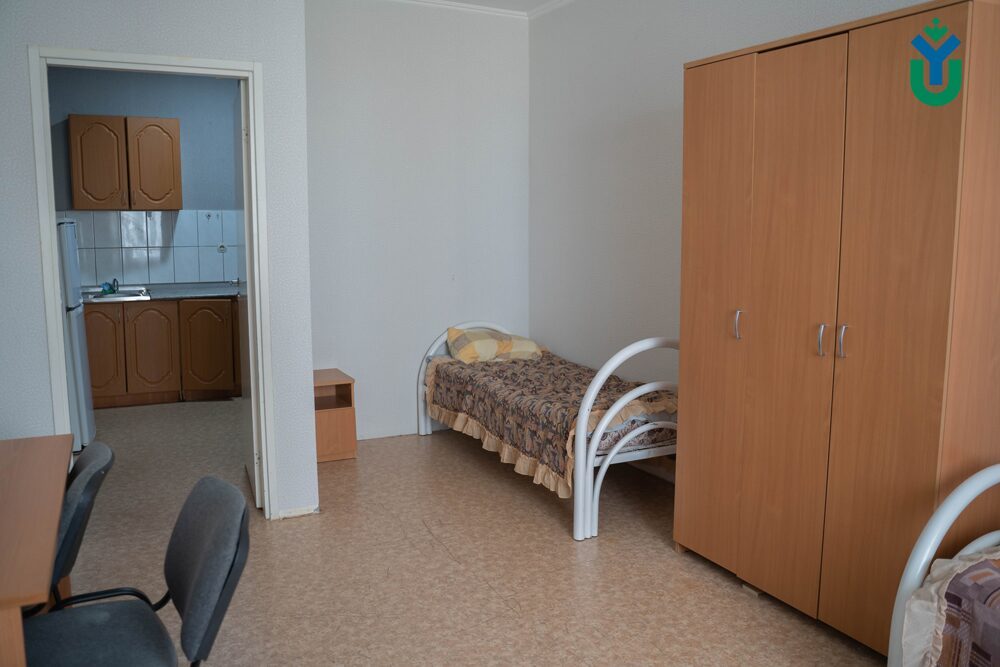 Студгородок ханты мансийск. Общежитие югу ханты-мансийск. Комнаты в общежитии в ханты мансийске. Общежитие ханты мансийск. Лангепас общаги фото.